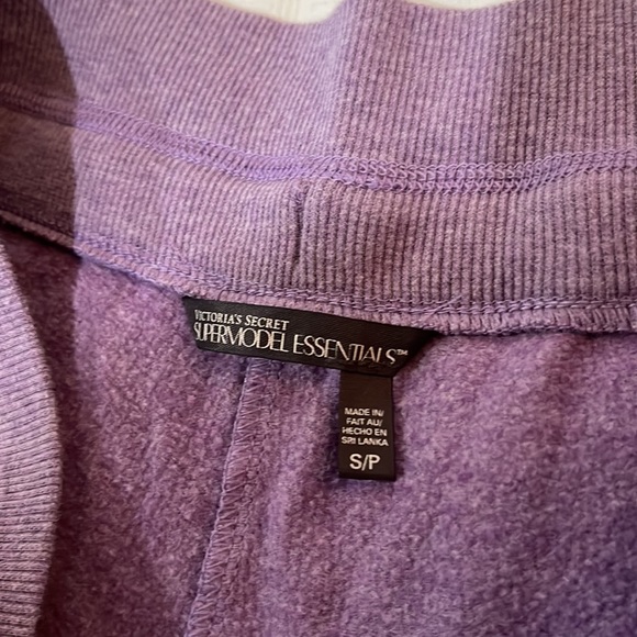 Victoria Secret Set - Picture 8 of 8